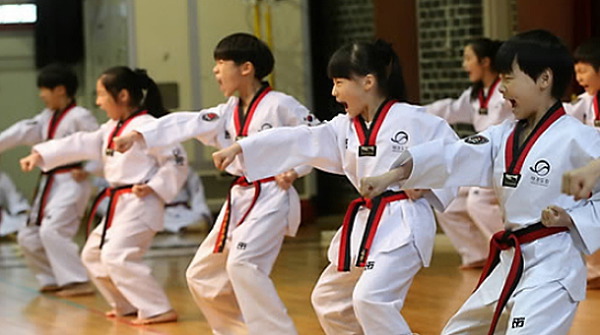 A mudança de Dan para Poom no Taekwondo Kukkiwon